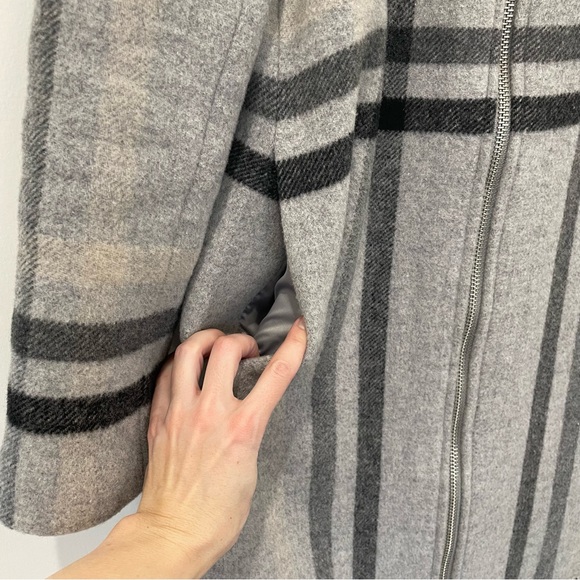 Plaid wool coat with fringe hem - Picture 5 of 7